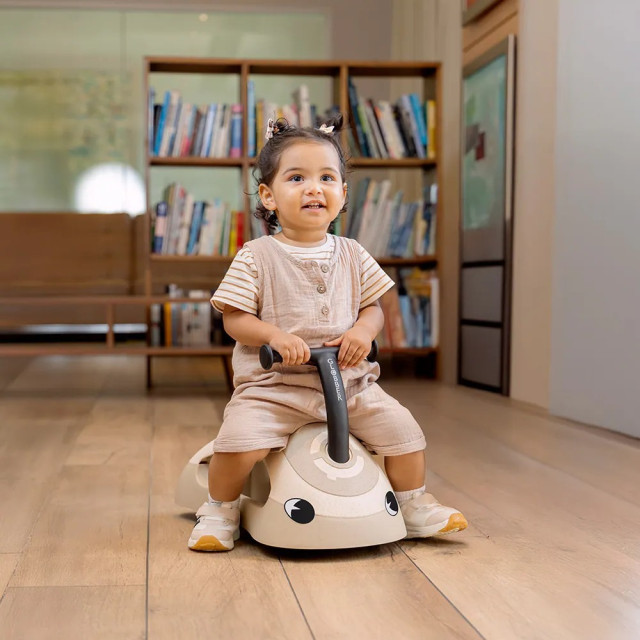 GLOBBER WALK N’ ROLL 2合1學步嚕嚕車-燕麥奶茶色