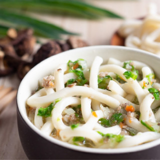 旅居漁村 鮮蔬豬肉烏龍麵150克