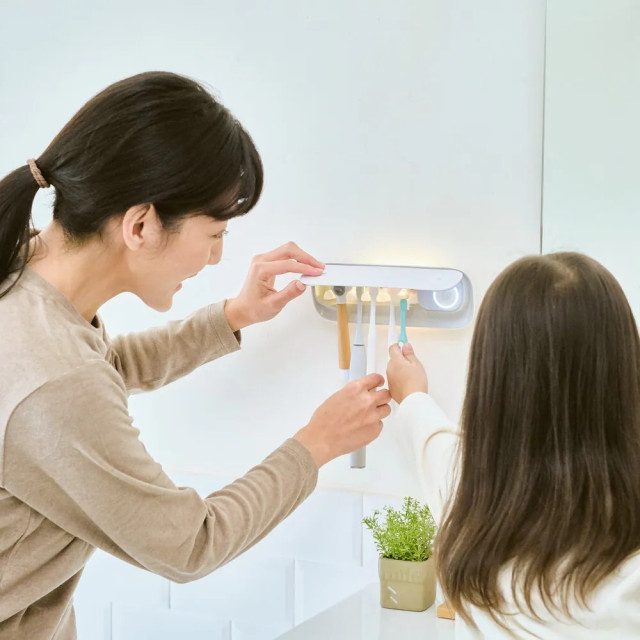 好日照 Light Flo Puré 光韻牙刷殺菌盒